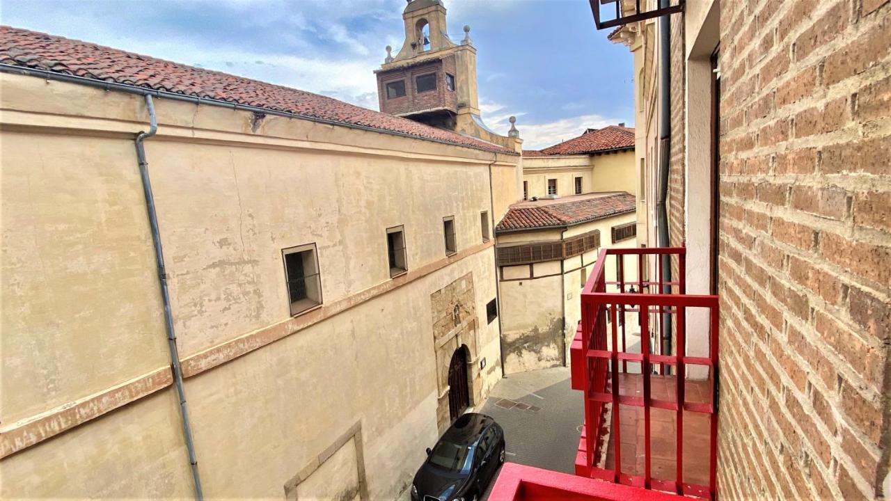 Housingleon- Barrio Humedo Apartment Bagian luar foto